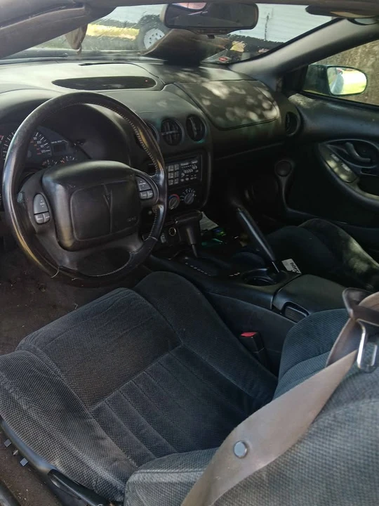 2000 Pontiac Firebird 4th Gen - Image 9 of 18