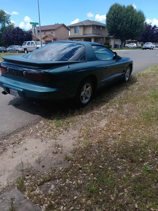 2000 Pontiac Firebird 4th Gen - Image 12 of 18