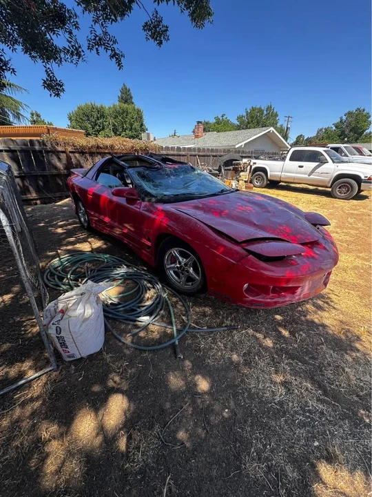 2000 Pontiac Firebird 4th Gen - Image 2 of 7