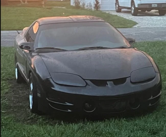 2000 Pontiac Firebird 4th Gen - Image 2 of 6