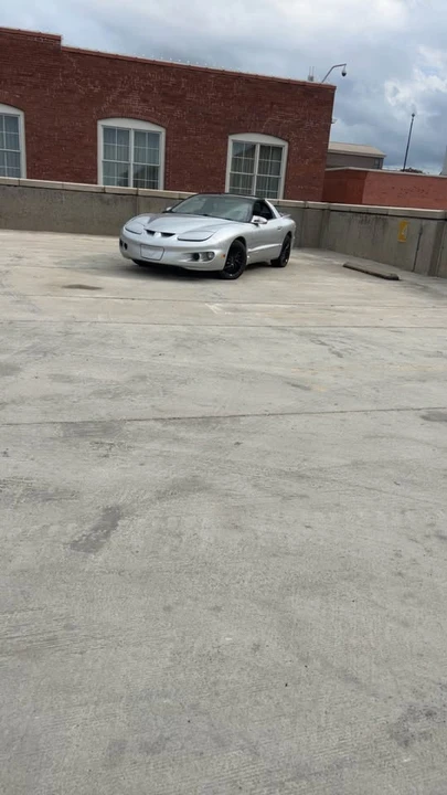 2000 Pontiac Firebird 4th Gen - Image 7 of 15