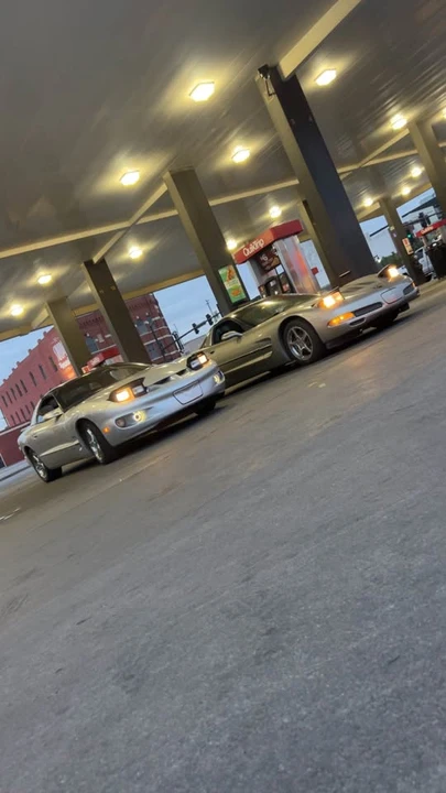 2000 Pontiac Firebird 4th Gen - Image 13 of 15