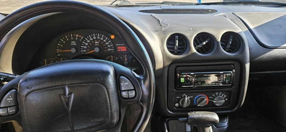 2000 Pontiac Firebird 4th Gen - Image 3 of 9