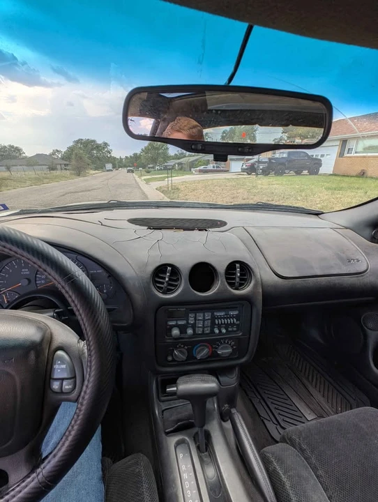 2000 Pontiac Firebird 4th Gen - Image 11 of 15