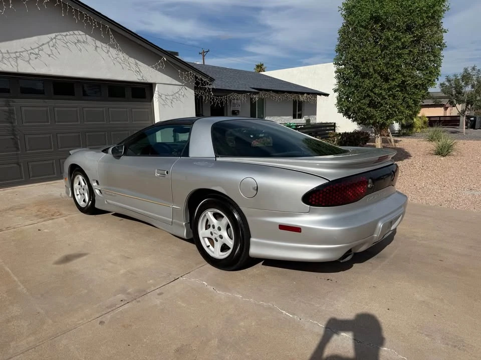 2000 Pontiac Firebird 4th Gen - Image 2 of 15