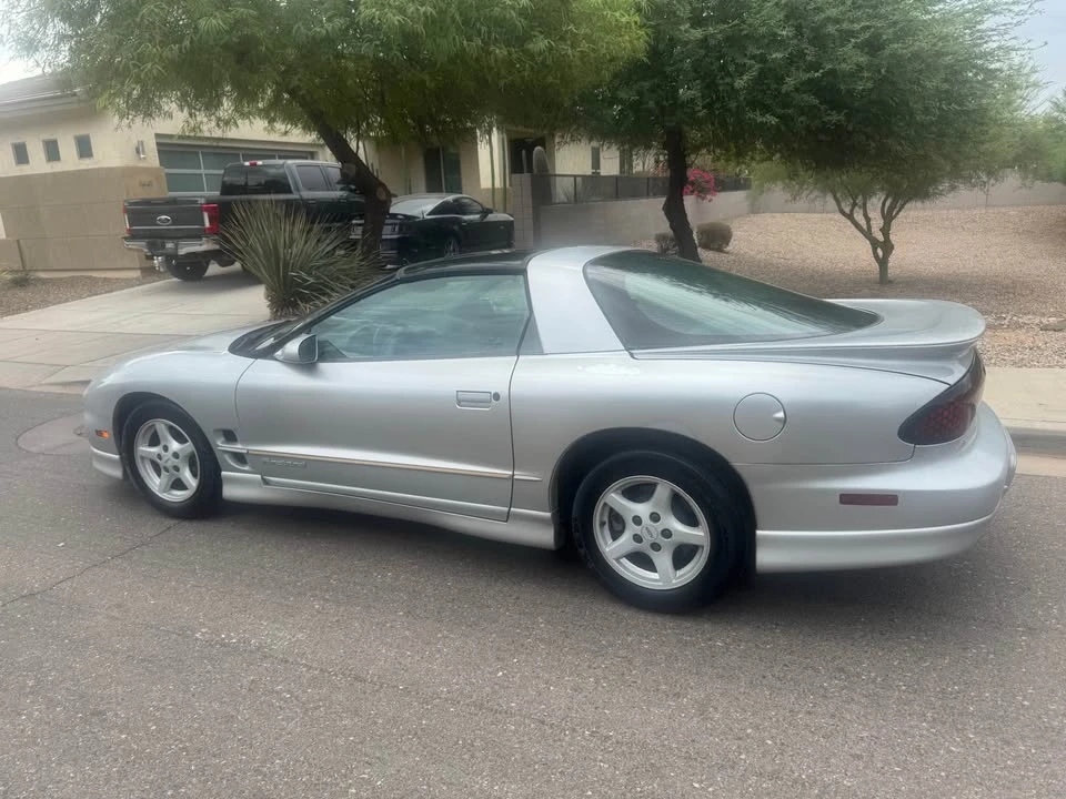 2000 Pontiac Firebird 4th Gen - Image 2 of 6