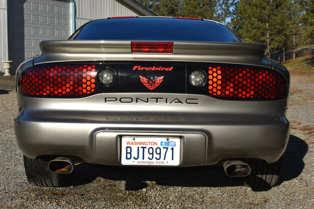 2000 Pontiac Firebird 4th Gen - Image 12 of 31