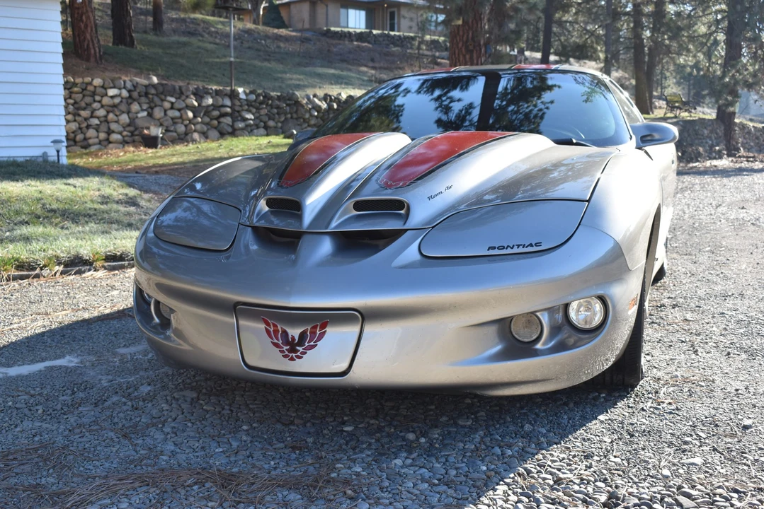 2000 Pontiac Firebird 4th Gen - Image 2 of 31