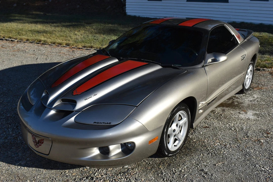 2000 Pontiac Firebird 4th Gen - Image 5 of 31