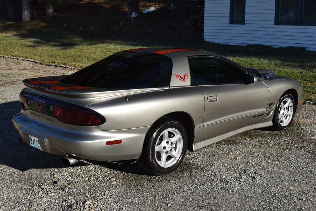 2000 Pontiac Firebird 4th Gen - Image 17 of 31