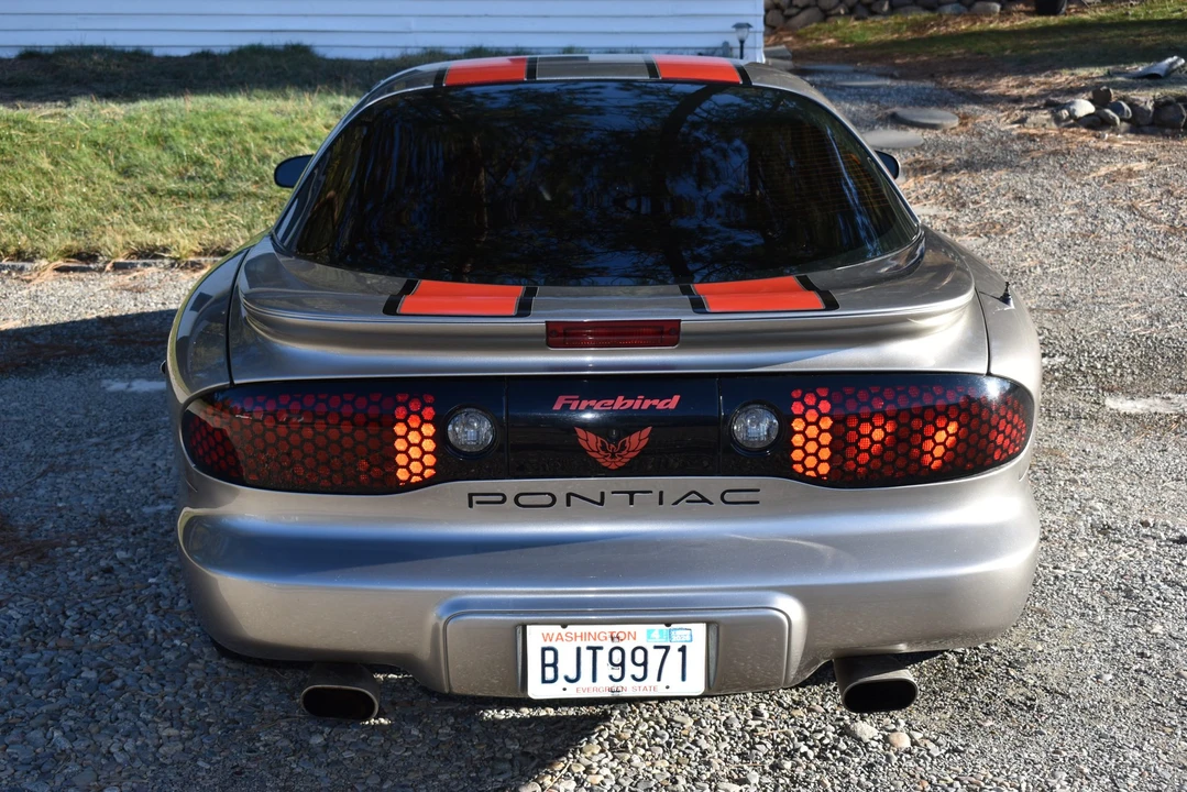 2000 Pontiac Firebird 4th Gen - Image 11 of 31