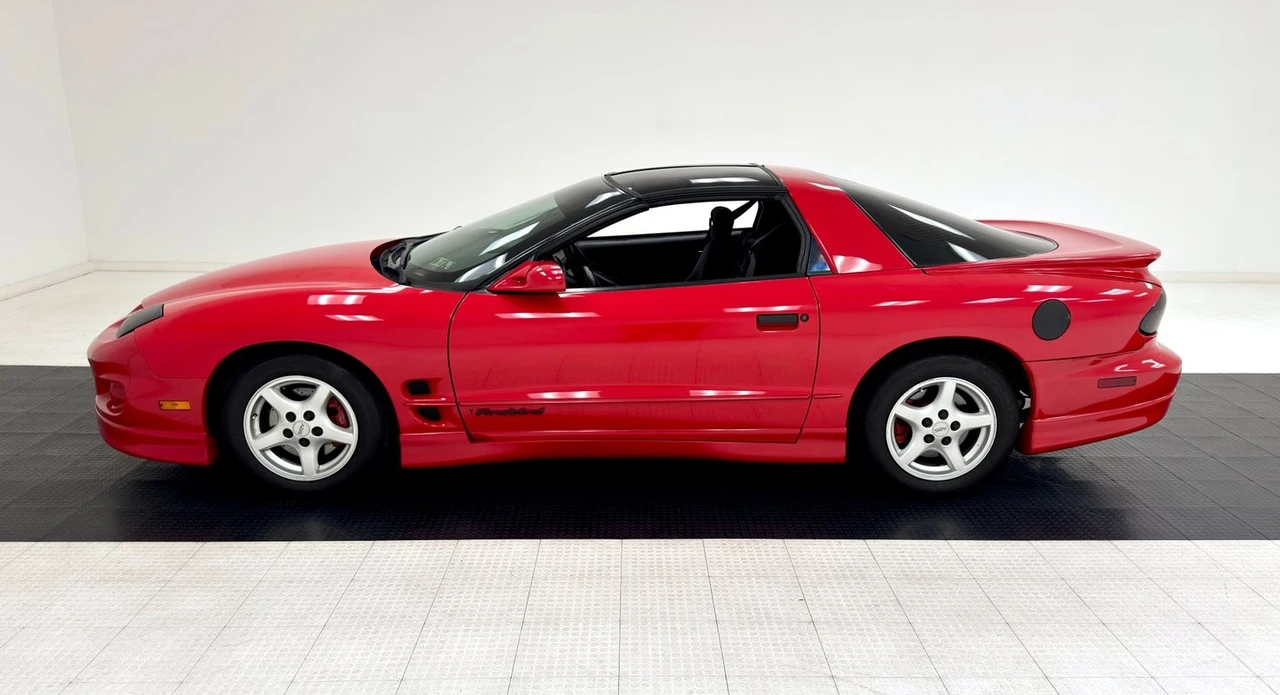 2000 Pontiac Firebird 4th Gen - Image 2 of 21