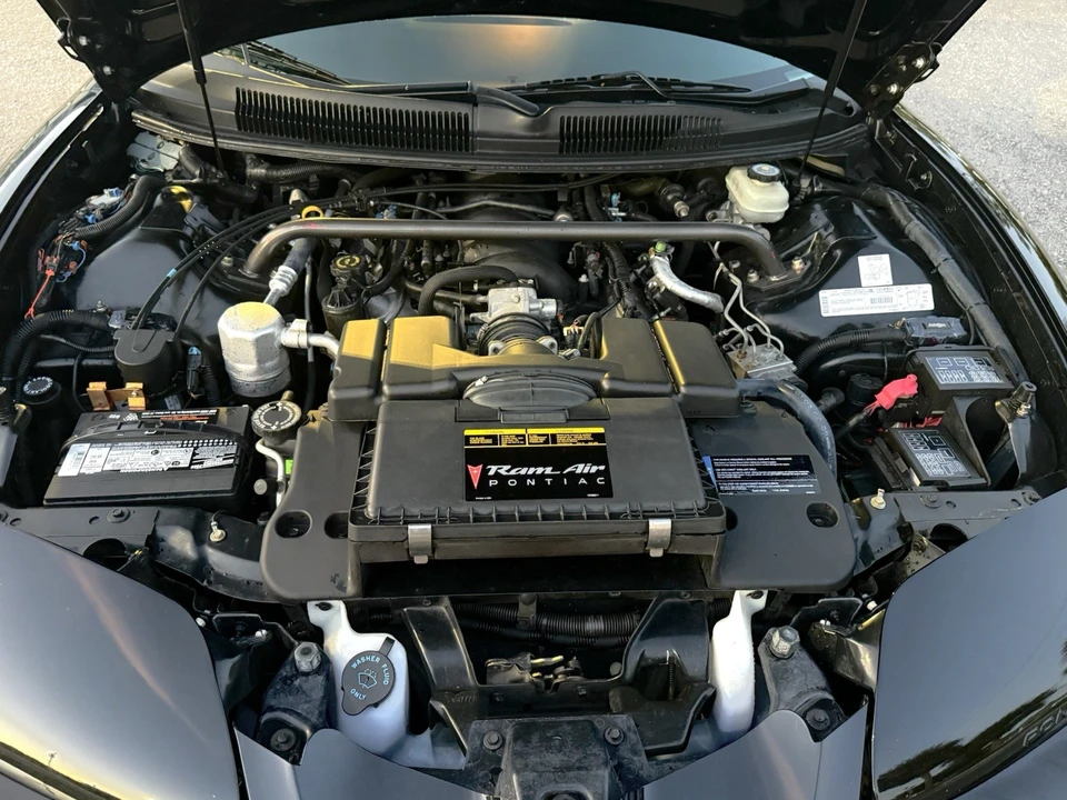 2000 Pontiac Firebird Formula 4th Gen - Image 14 of 21