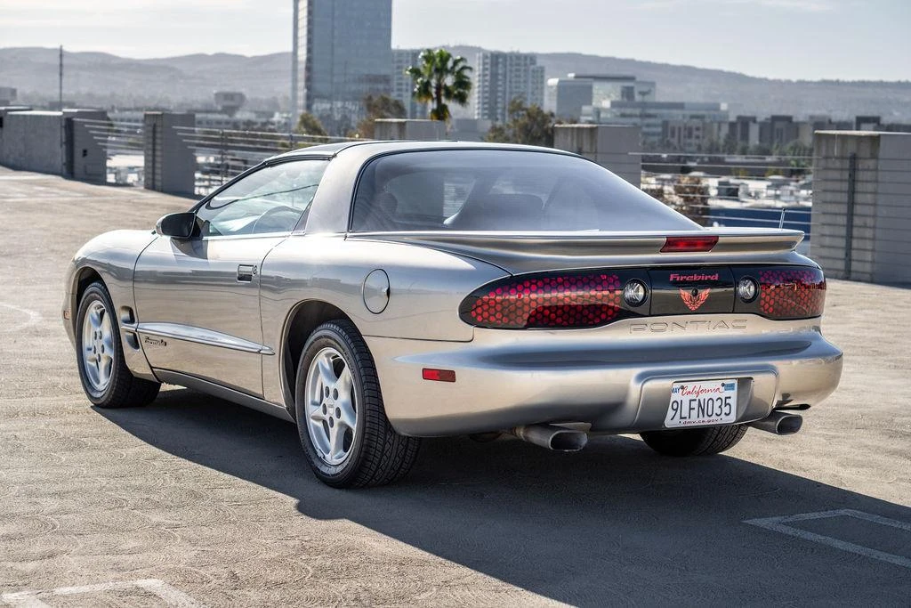 2000 Pontiac Firebird 4th Gen - Image 14 of 31