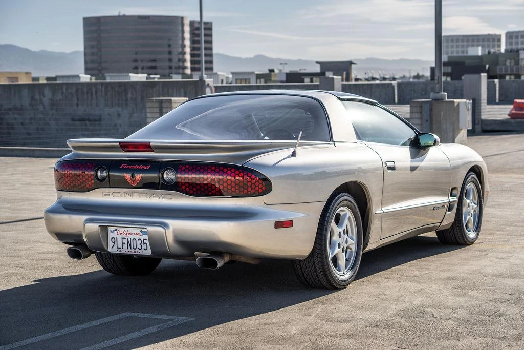 2000 Pontiac Firebird 4th Gen - Image 17 of 31