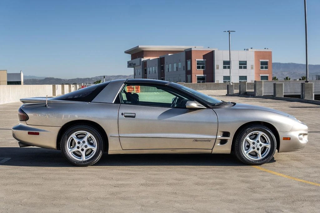 2000 Pontiac Firebird 4th Gen - Image 19 of 31