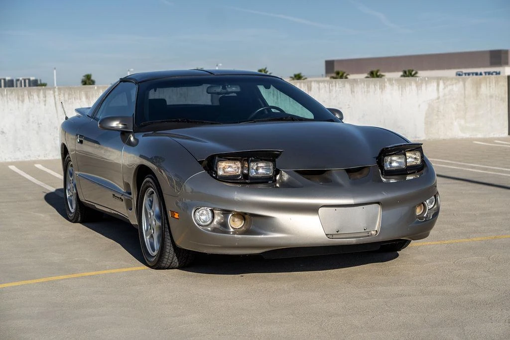 2000 Pontiac Firebird 4th Gen - Image 2 of 31