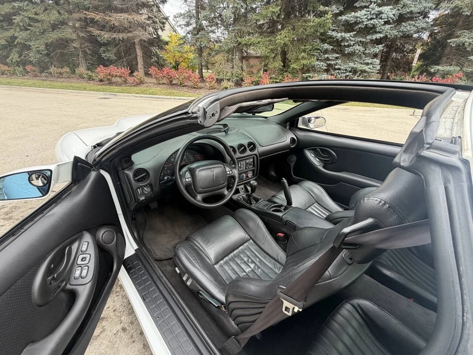 2000 Pontiac Firebird 4th Gen - Image 18 of 21