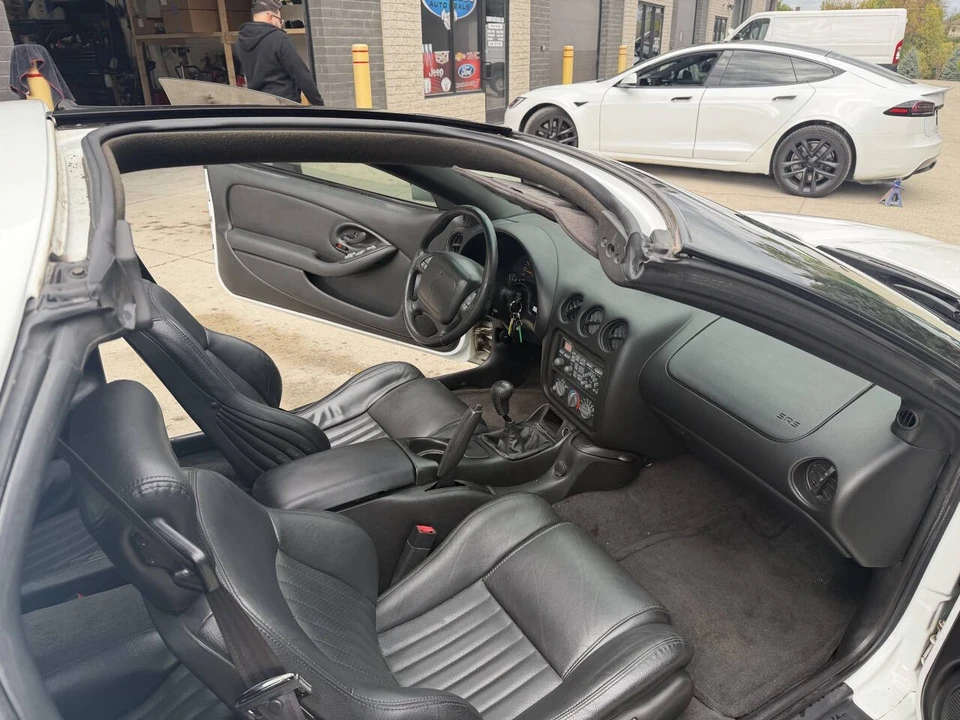 2000 Pontiac Firebird 4th Gen - Image 16 of 21