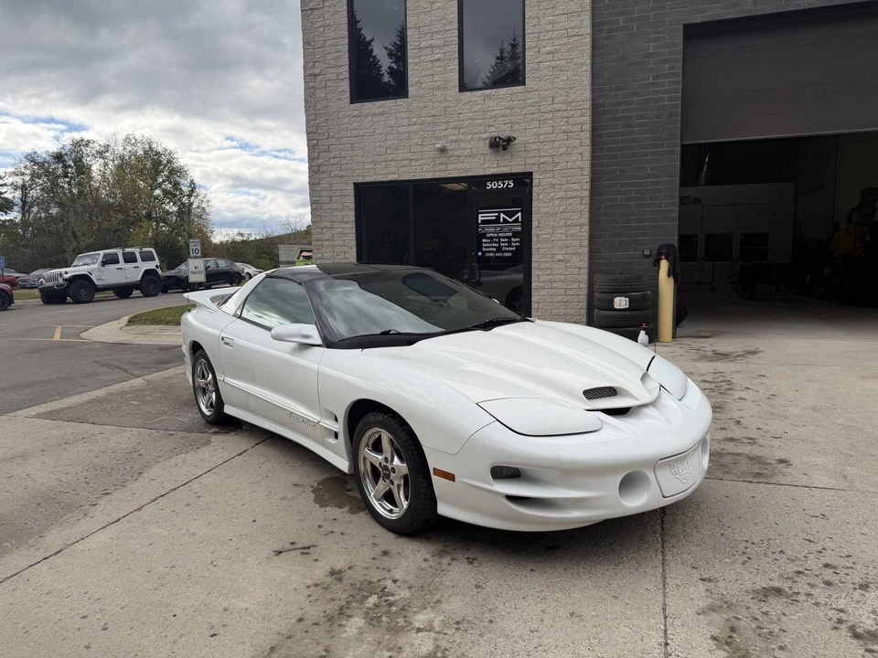 2000 Pontiac Firebird 4th Gen - Image 4 of 21