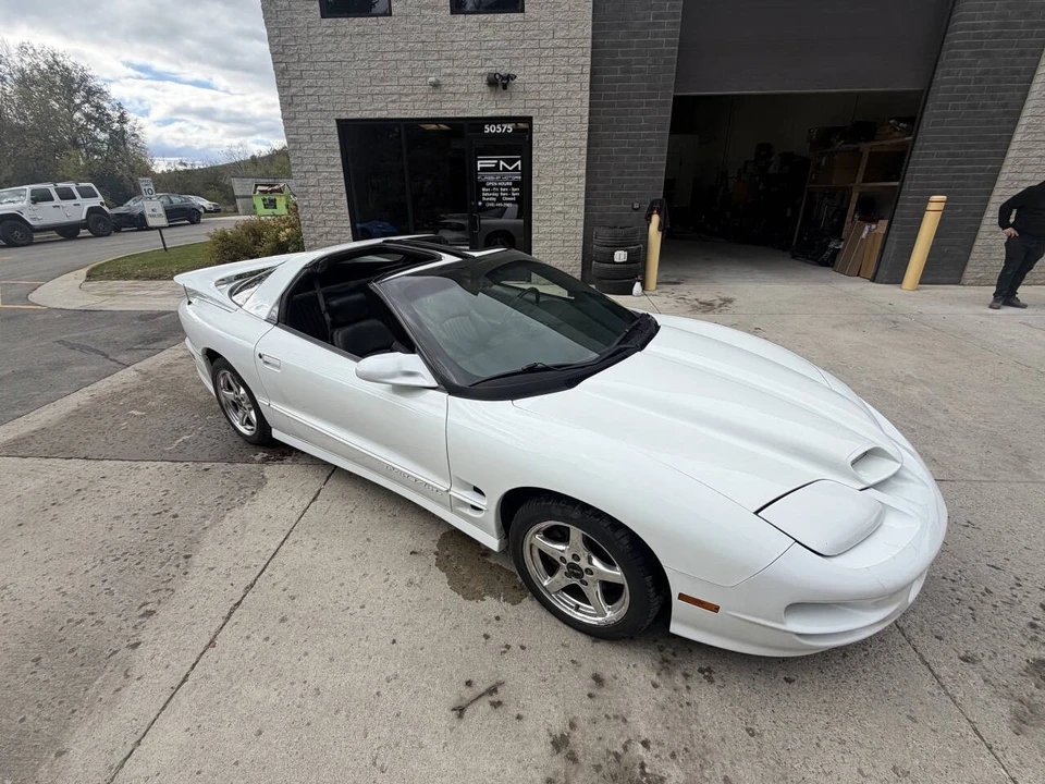 2000 Pontiac Firebird 4th Gen - Image 13 of 21