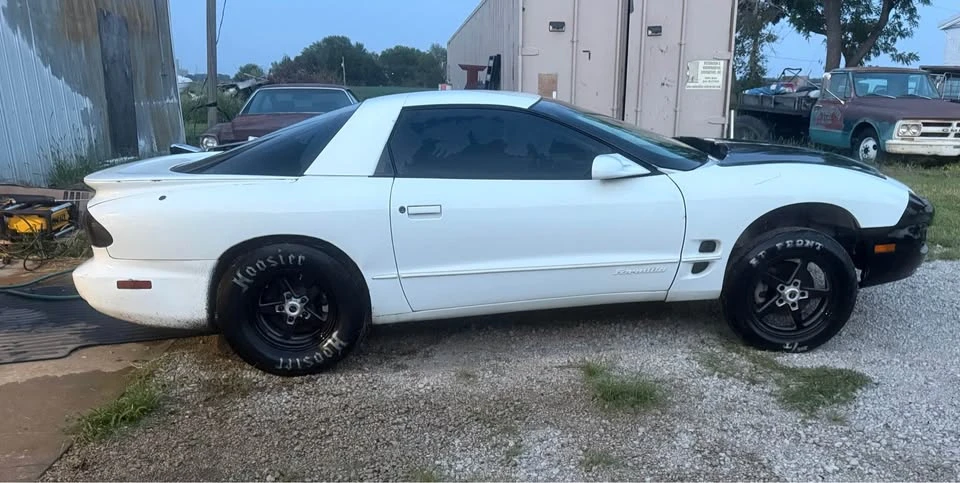 2000 Pontiac Firebird Formula 4th Gen - Image 4 of 18