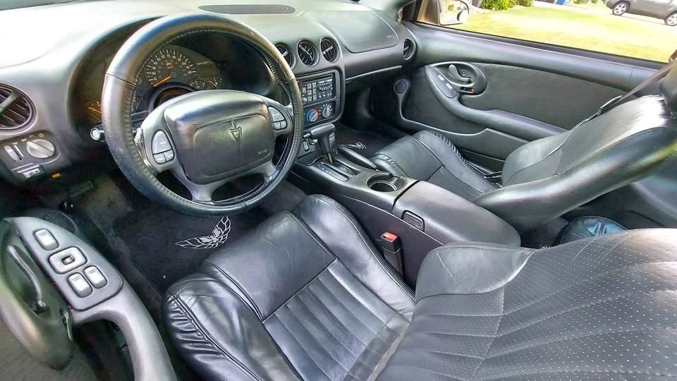 2000 Pontiac Firebird Formula 4th Gen - Image 4 of 6