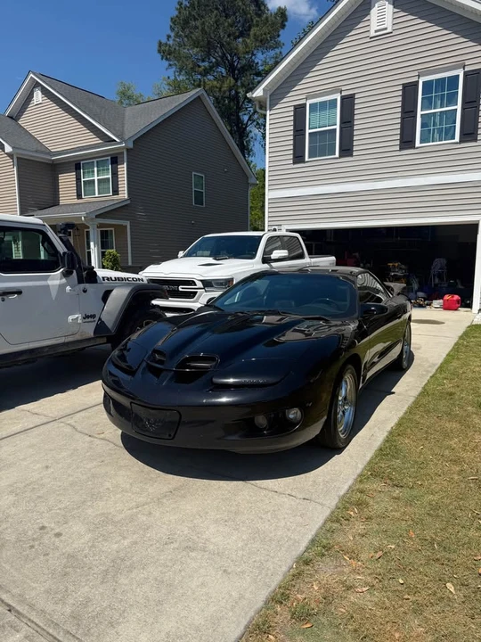 2000 Pontiac Firebird Formula 4th Gen - Image 2 of 9