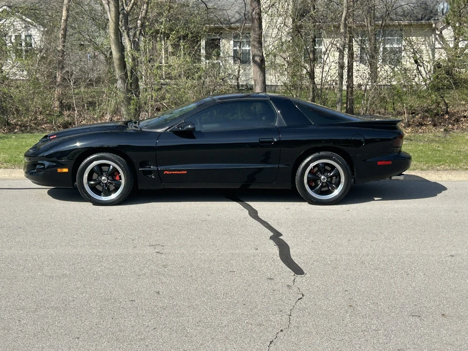 2000 Pontiac Firebird Formula 4th Gen - Image 10 of 31