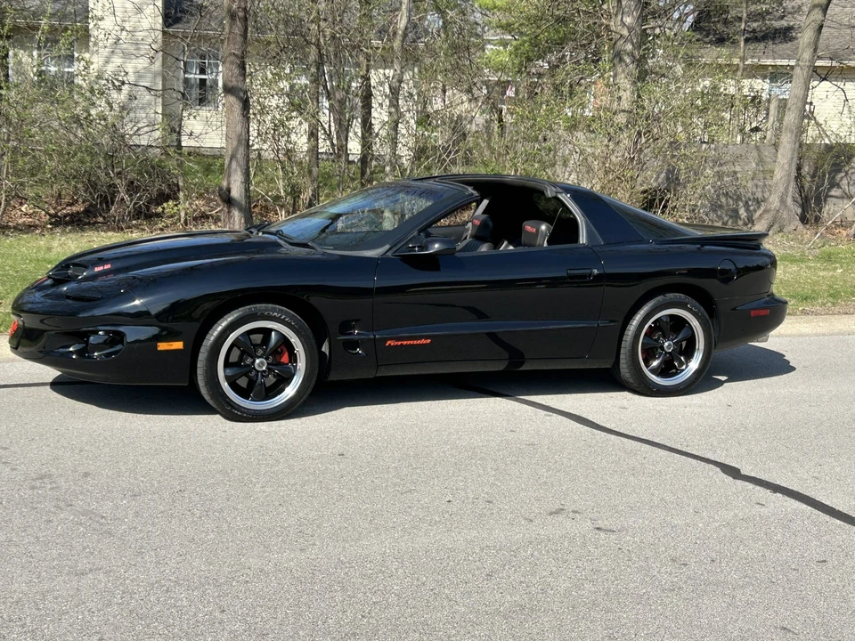 2000 Pontiac Firebird Formula 4th Gen - Image 11 of 31