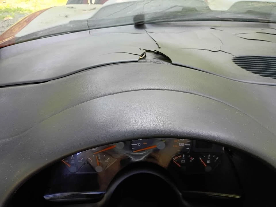 2000 Pontiac Firebird Formula 4th Gen - Image 12 of 16
