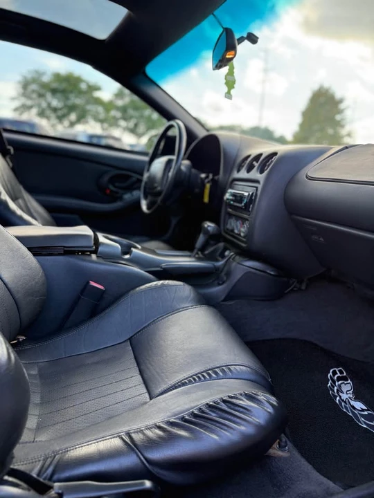 2000 Pontiac Firebird Formula 4th Gen - Image 7 of 10