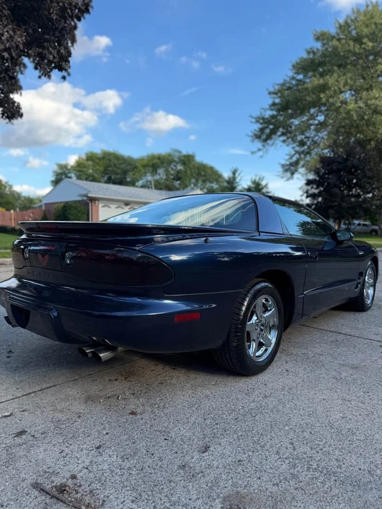 2000 Pontiac Firebird Formula 4th Gen - Image 5 of 10