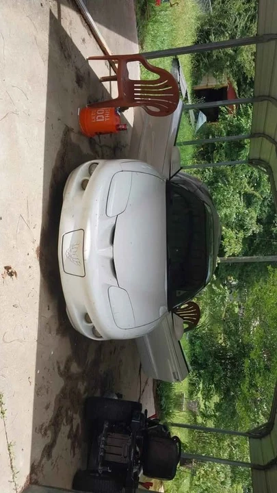 2000 Pontiac Firebird 4th Gen - Image 4 of 4