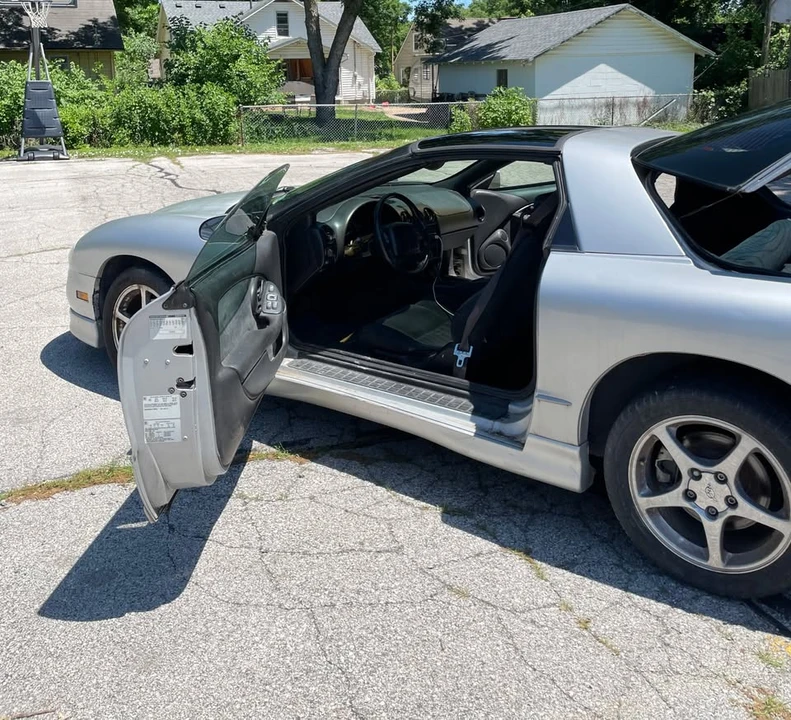 2000 Pontiac Firebird 4th Gen - Image 3 of 9