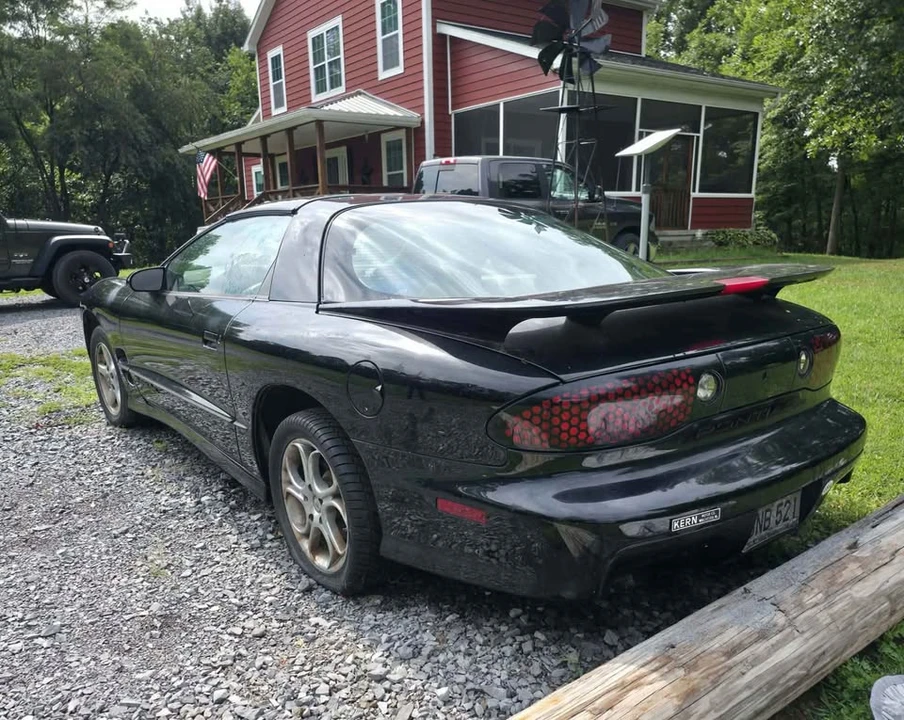 2000 Pontiac Firebird 4th Gen - Image 5 of 11