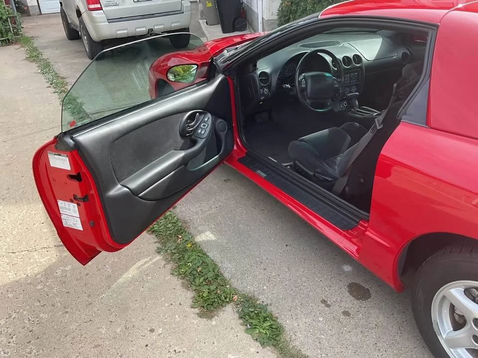 2000 Pontiac Firebird 4th Gen - Image 7 of 12