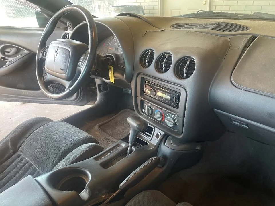 2000 Pontiac Firebird 4th Gen - Image 14 of 20