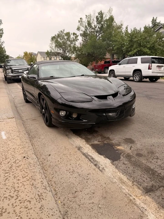 2000 Pontiac Firebird 4th Gen - Image 2 of 9