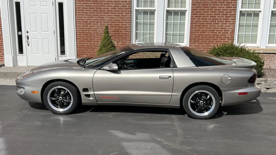 2000 Pontiac Firebird Trans Am 4th Gen - Image 2 of 9