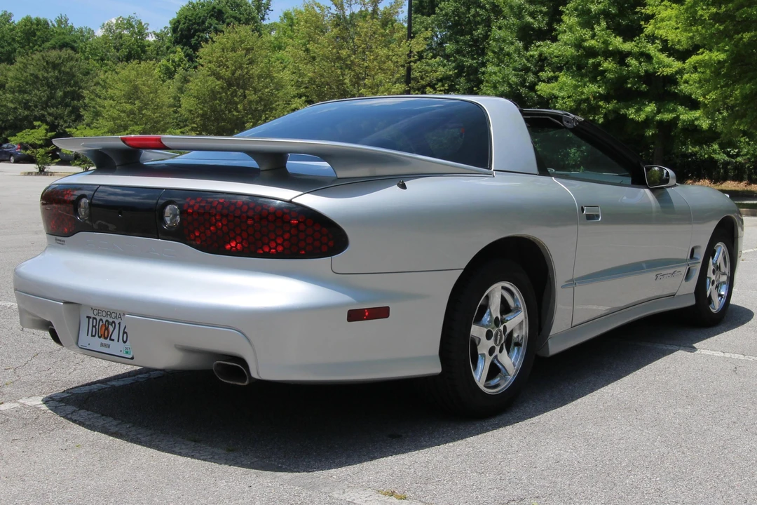 2000 Pontiac Firebird Trans Am 4th Gen - Image 3 of 5