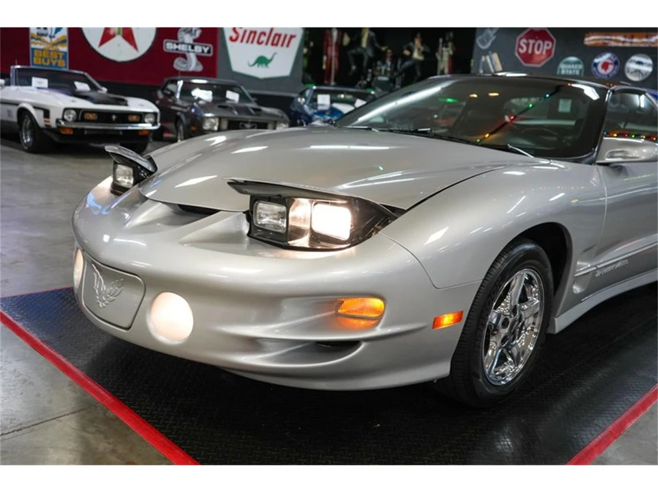 2000 Pontiac Firebird Trans Am 4th Gen - Image 10 of 31