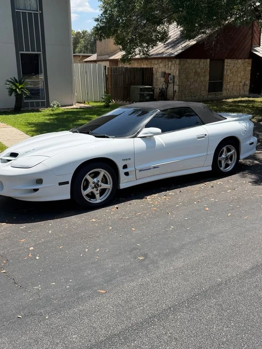 2000 Pontiac Firebird Trans Am 4th Gen - Image 2 of 8