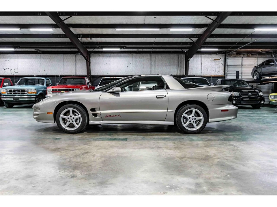 2000 Pontiac Firebird Trans Am 4th Gen - Image 2 of 23
