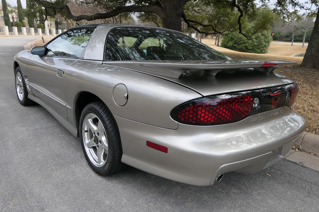 2000 Pontiac Firebird Trans Am 4th Gen - Image 4 of 9