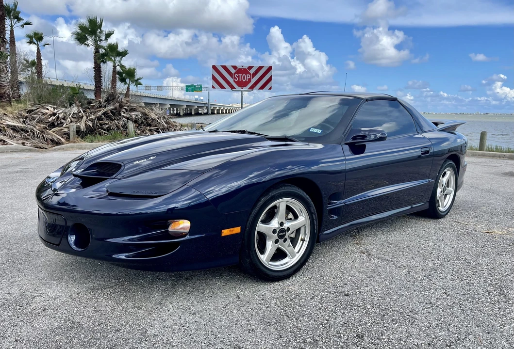 2000 Pontiac Firebird Trans Am 4th Gen - Image 15 of 31