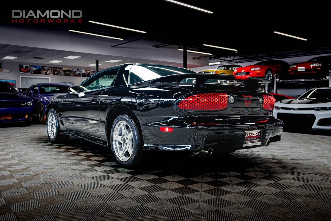 2000 Pontiac Firebird Trans Am 4th Gen - Image 2 of 12