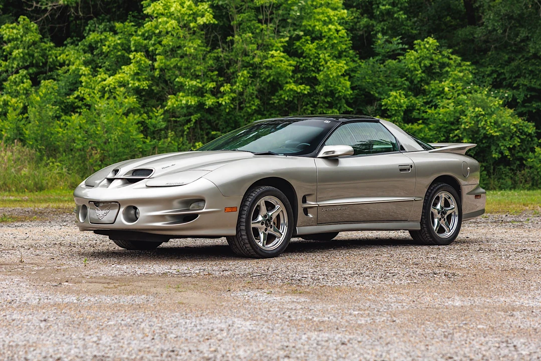 2000 Pontiac Firebird Trans Am 4th Gen - Image 2 of 31