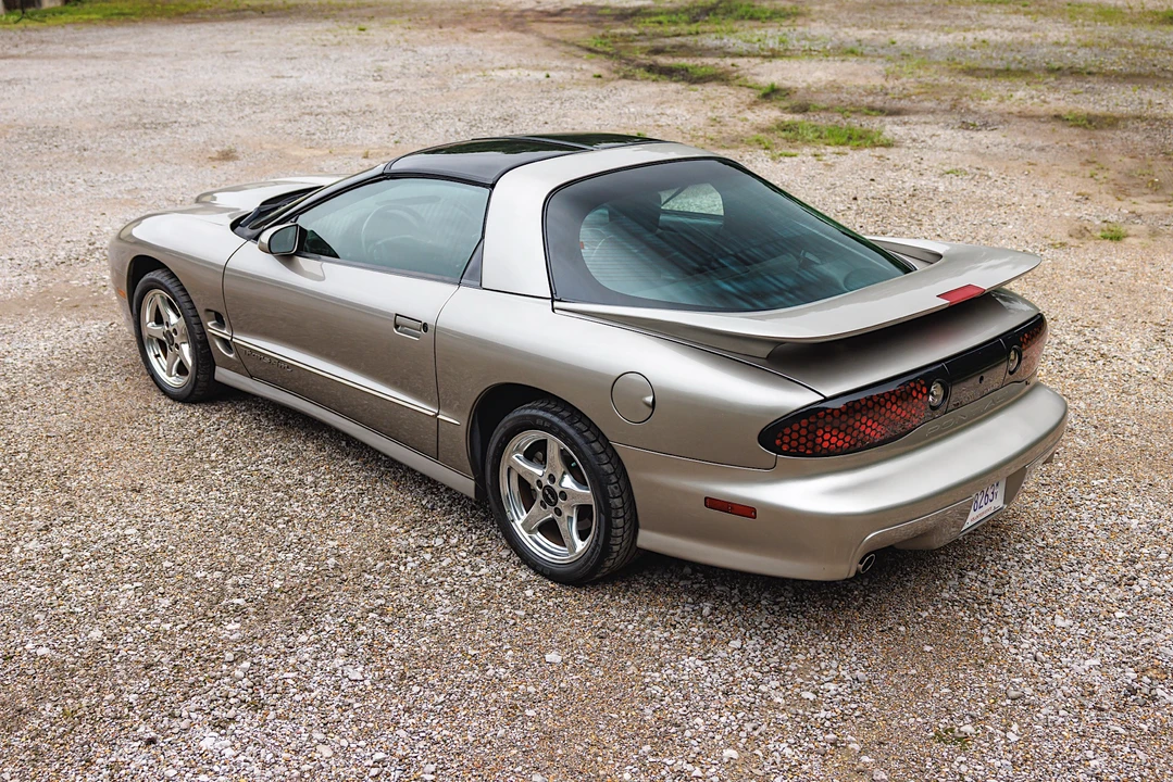 2000 Pontiac Firebird Trans Am 4th Gen - Image 14 of 31