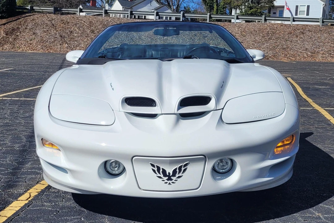 2000 Pontiac Firebird Trans Am 4th Gen - Image 2 of 31